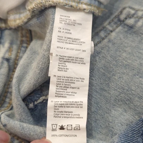 Distressed Jeans - Picture 8 of 10